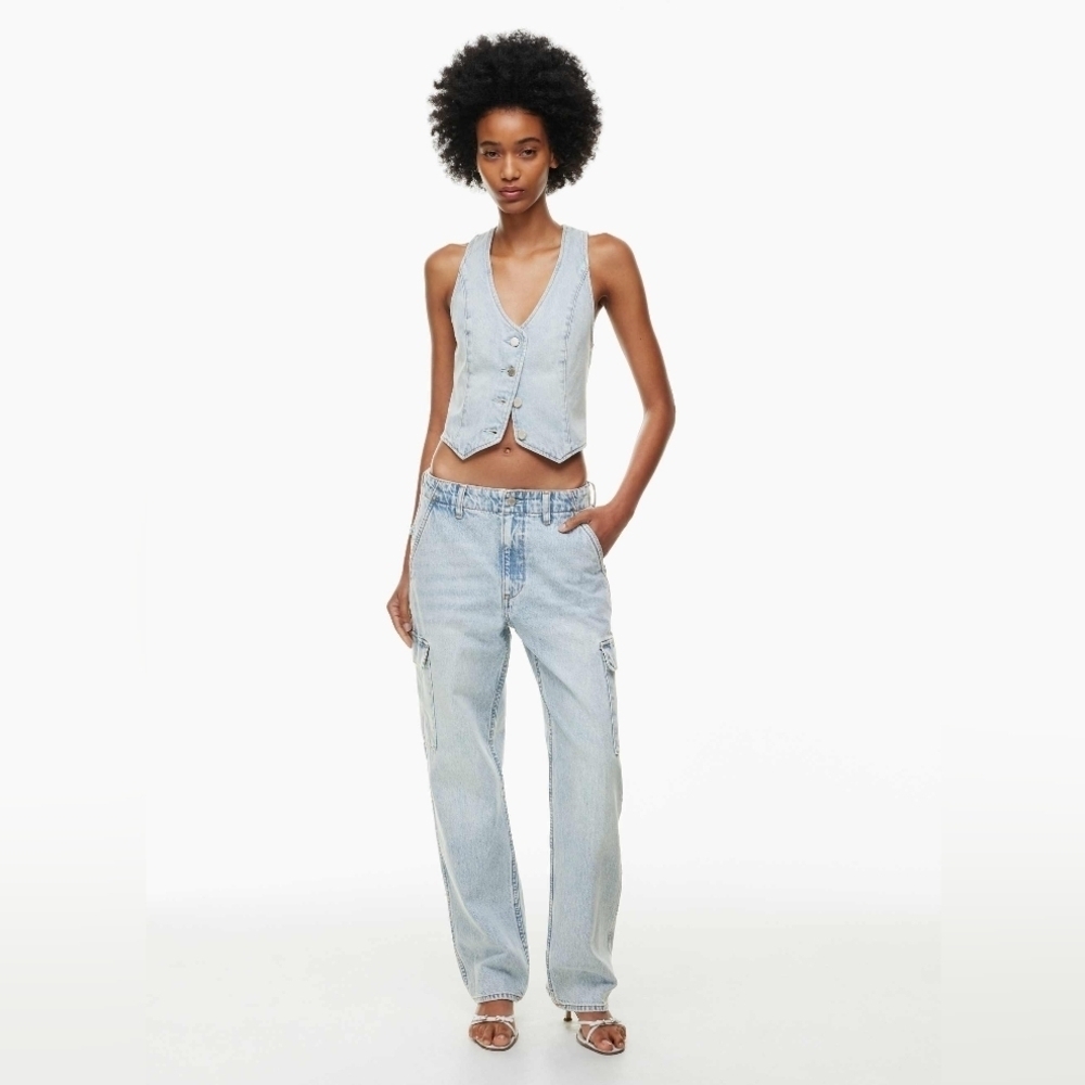 Aritzia Denim Forum 90s Edie Lo-Rise cargo jeans size 27 in EUC In Black